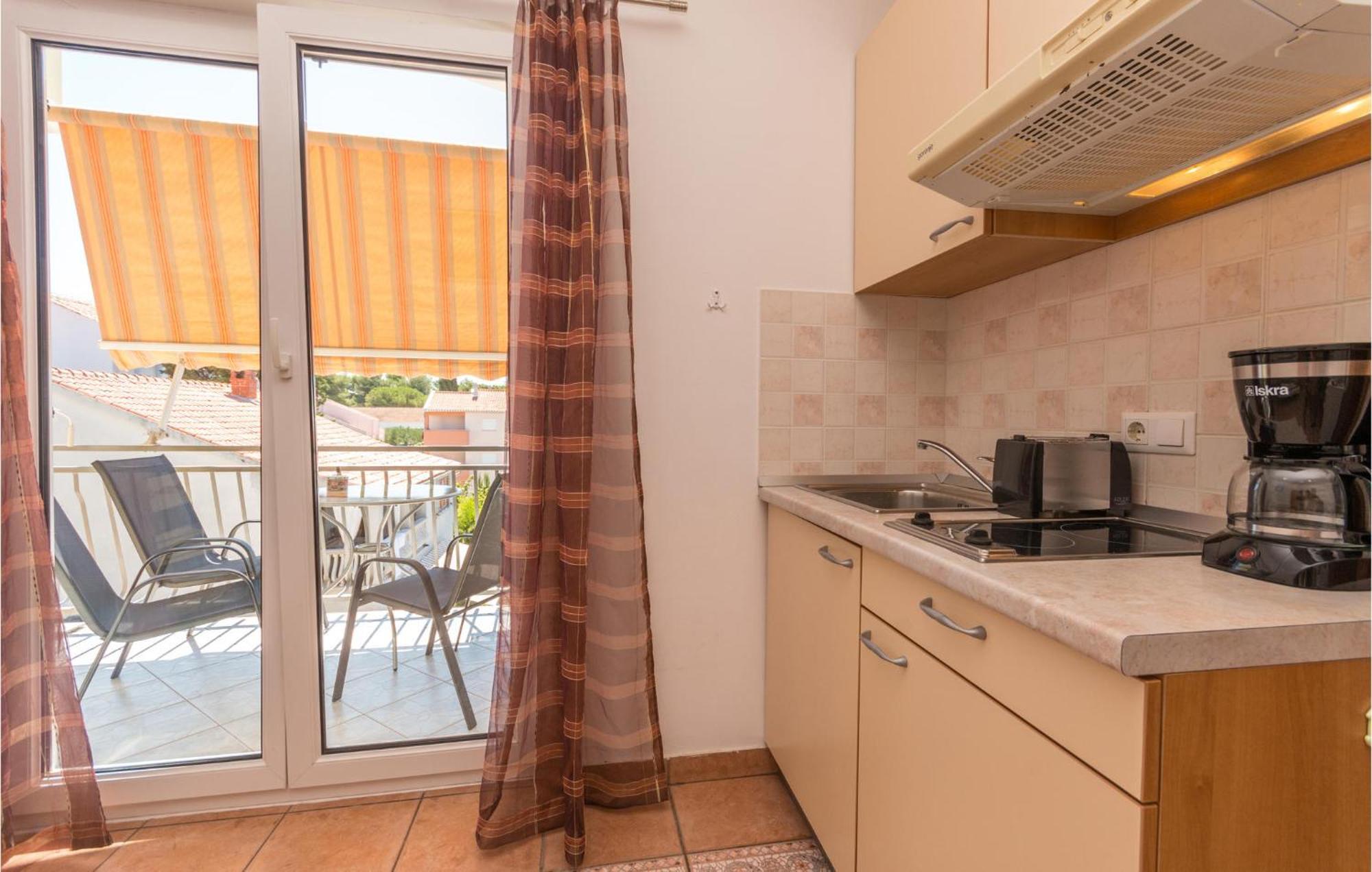 Stunning Apartment In Sveti Filip I Jakov Sveti Filip i Jakov Exterior foto